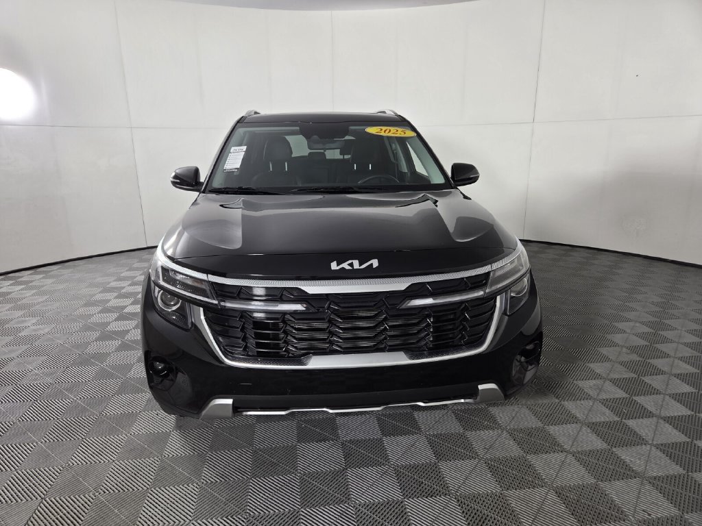 Used 2025 Kia Seltos EX w/ EX Sunroof Package FWD image 3