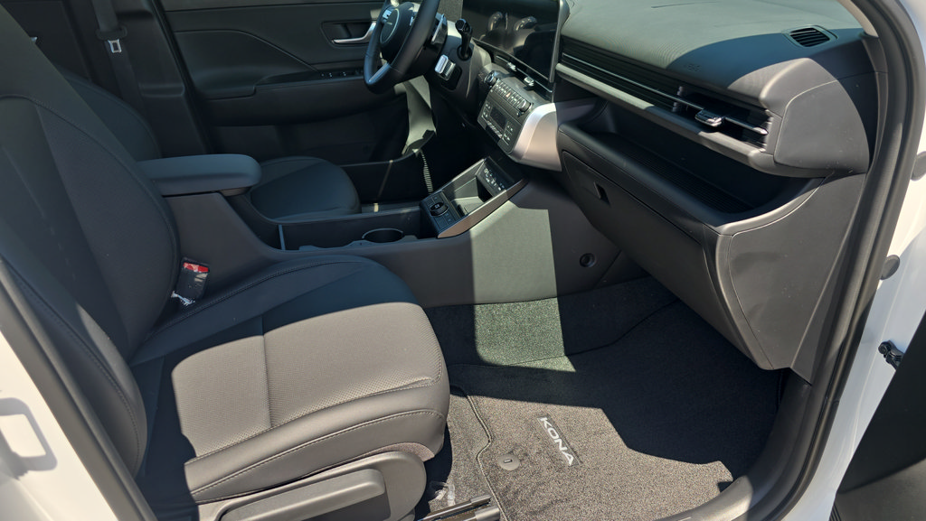 New 2026 Hyundai Kona SEL Premium FWD image 13