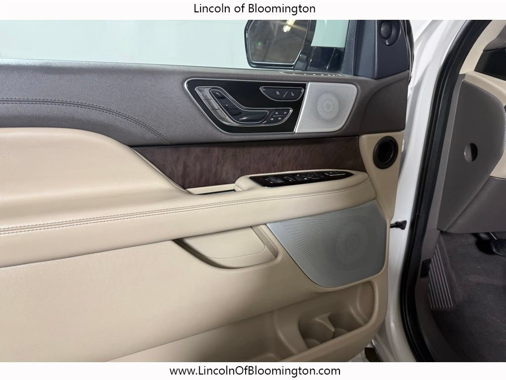 Certified 2024 Lincoln Navigator L Reserve AWD/4WD image 18