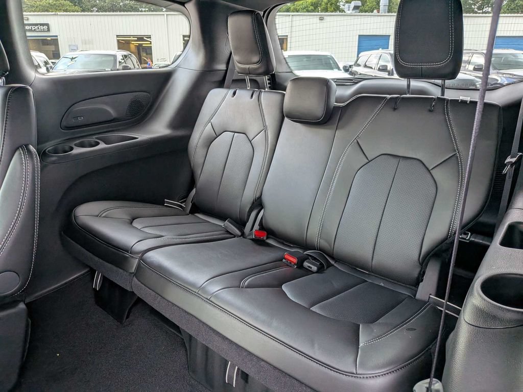 New 2027 Chrysler Pacifica Select w/ Family Tech Group FWD image 13