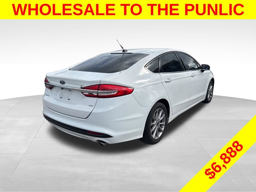 Used 2017 Ford Fusion SE image 4