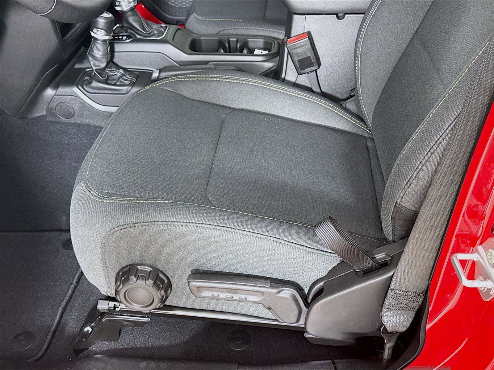 New 2025 Jeep Wrangler Sahara w/ Technology Group image 22