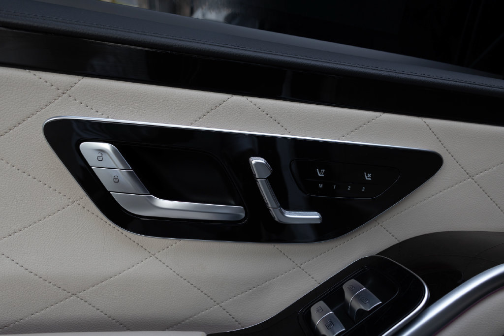 Used 2022 Mercedes-Benz S 580 4MATIC Sedan image 45