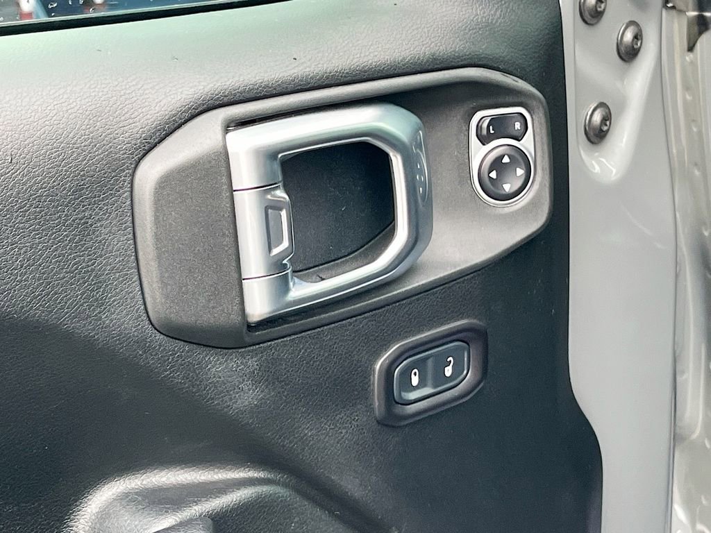 Certified 2018 Jeep Wrangler Sport AWD/4WD image 17
