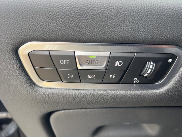 Used 2022 BMW X5 xDrive40i AWD/4WD image 25