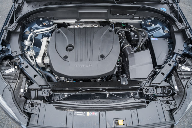 Certified 2026 Volvo XC60 B5 Plus AWD/4WD image 20