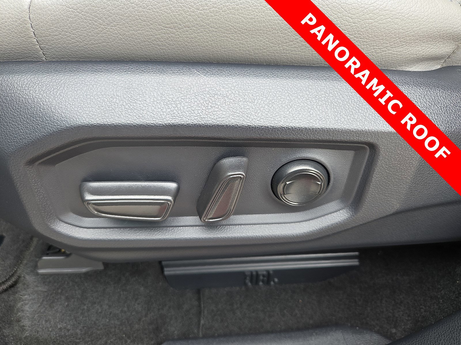 Used 2022 Toyota Tundra Limited AWD/4WD image 14