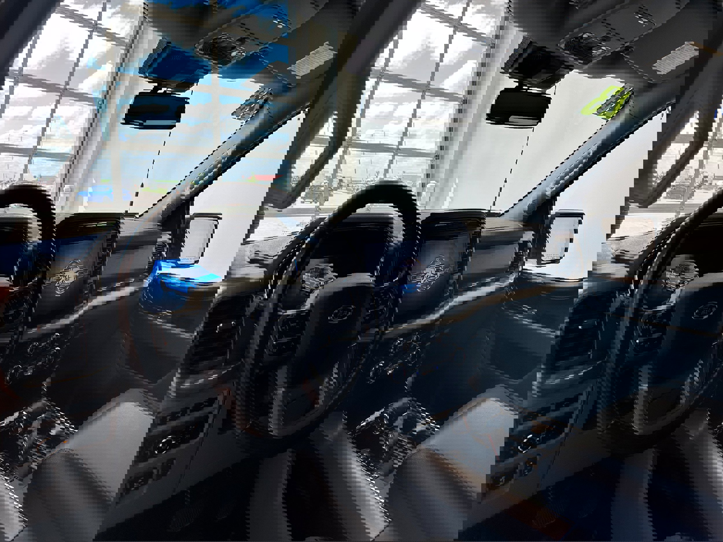 Used 2023 Ford F150 Lariat w/ Bed Utility Package image 9