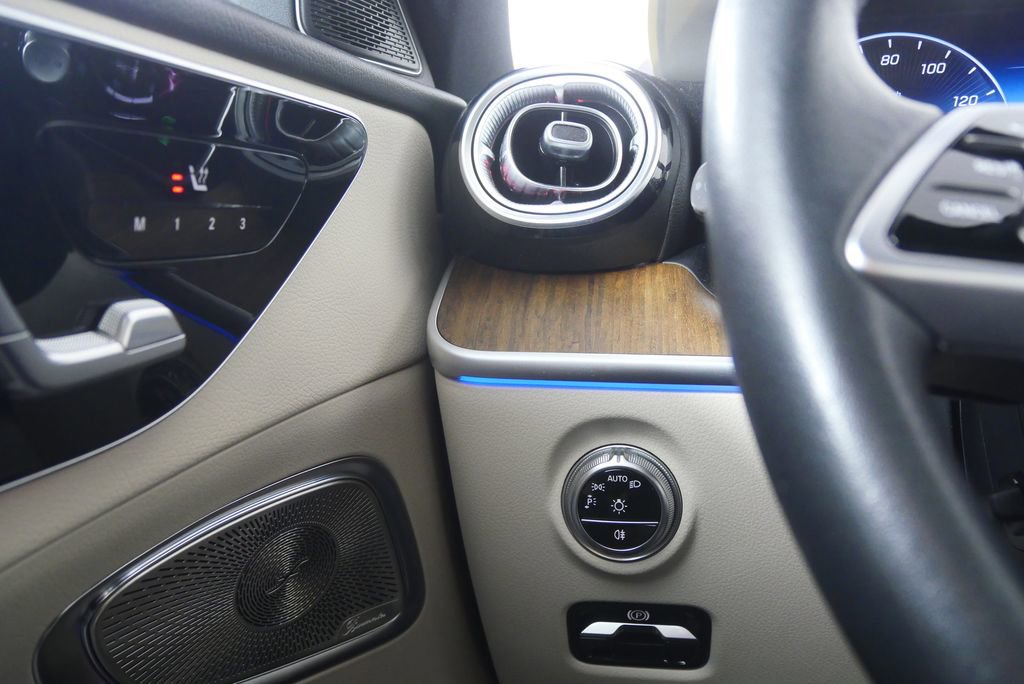 Used 2023 Mercedes-Benz C 300 Sedan image 19