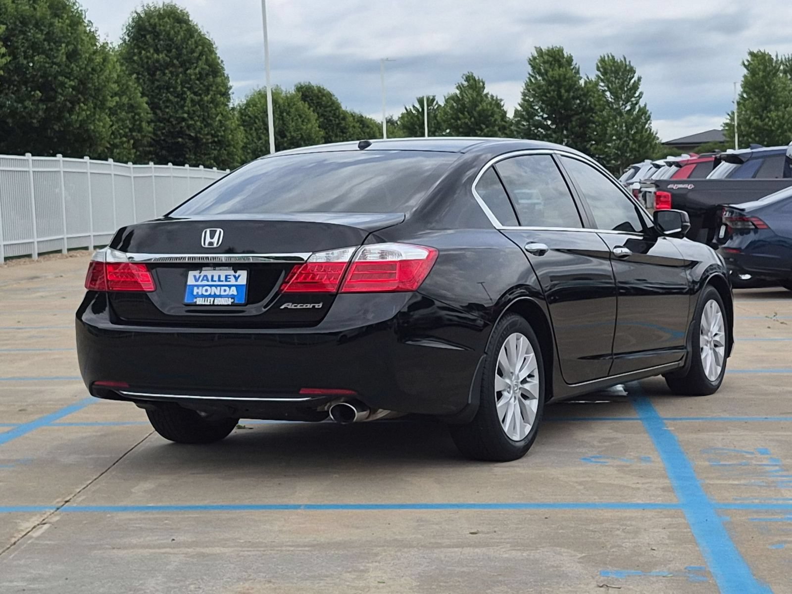 Used 2015 Honda Accord EX-L image 6