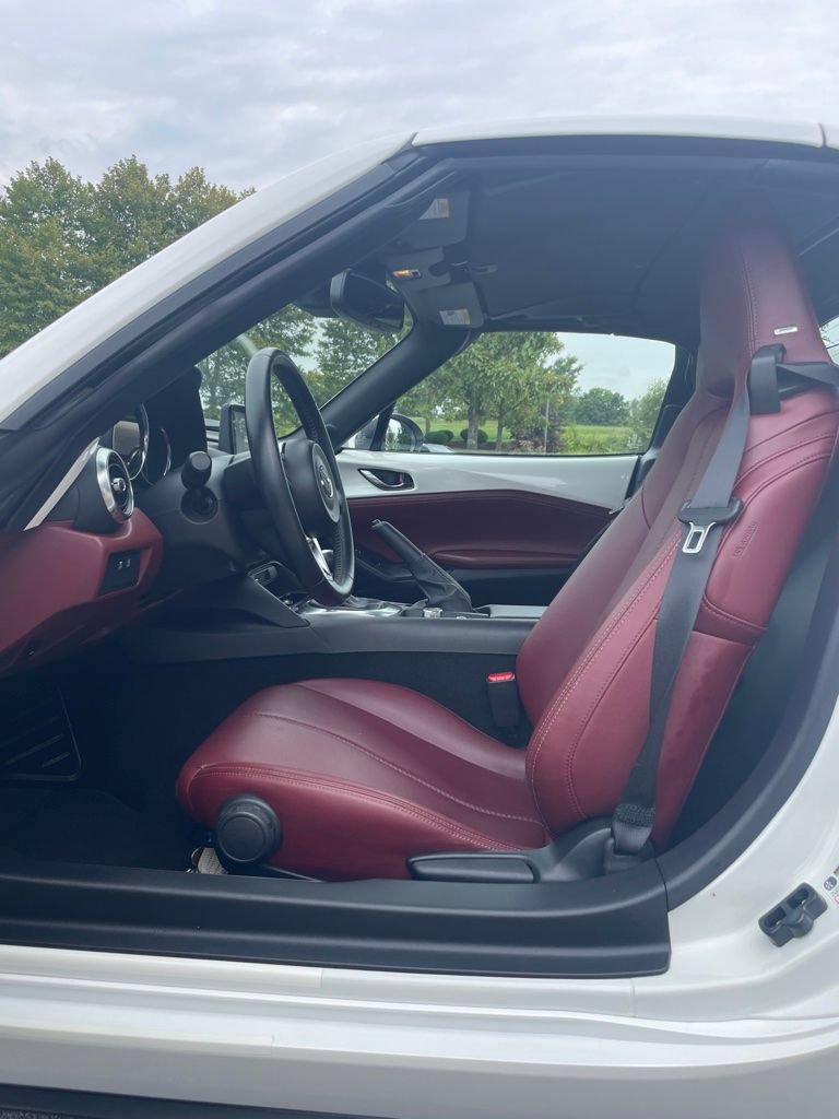 Used 2020 MAZDA MX-5 Miata RF Grand Touring RWD image 5