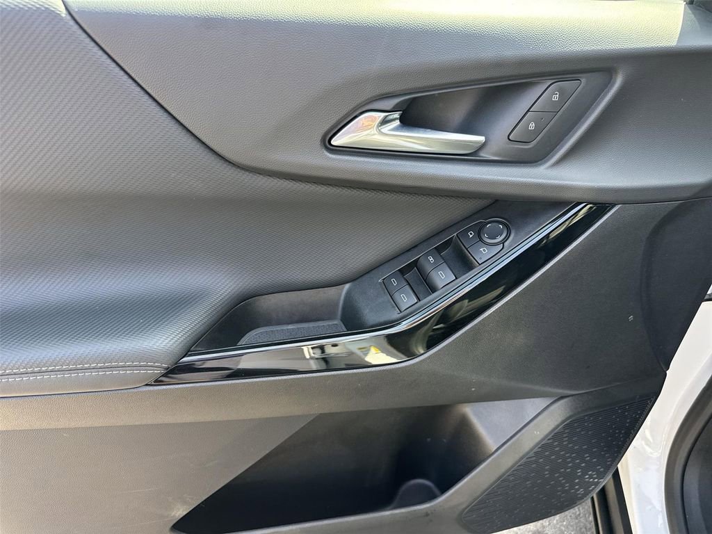 Used 2025 Chevrolet Equinox LT image 20