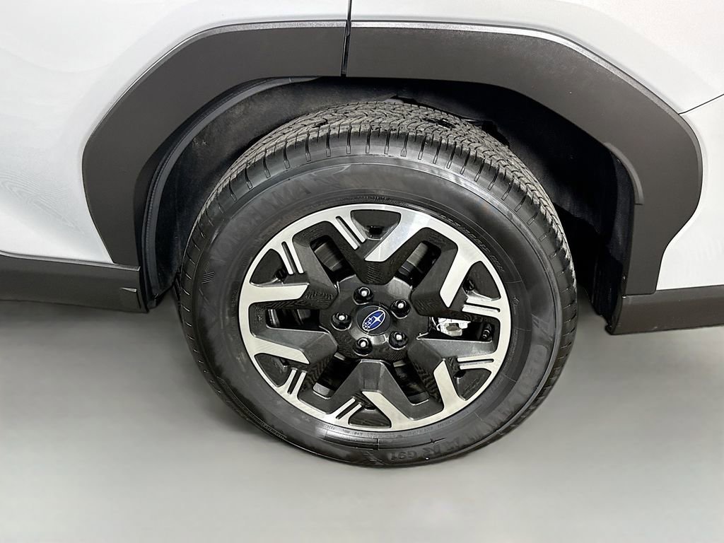 Certified 2025 Subaru Forester Premium image 36