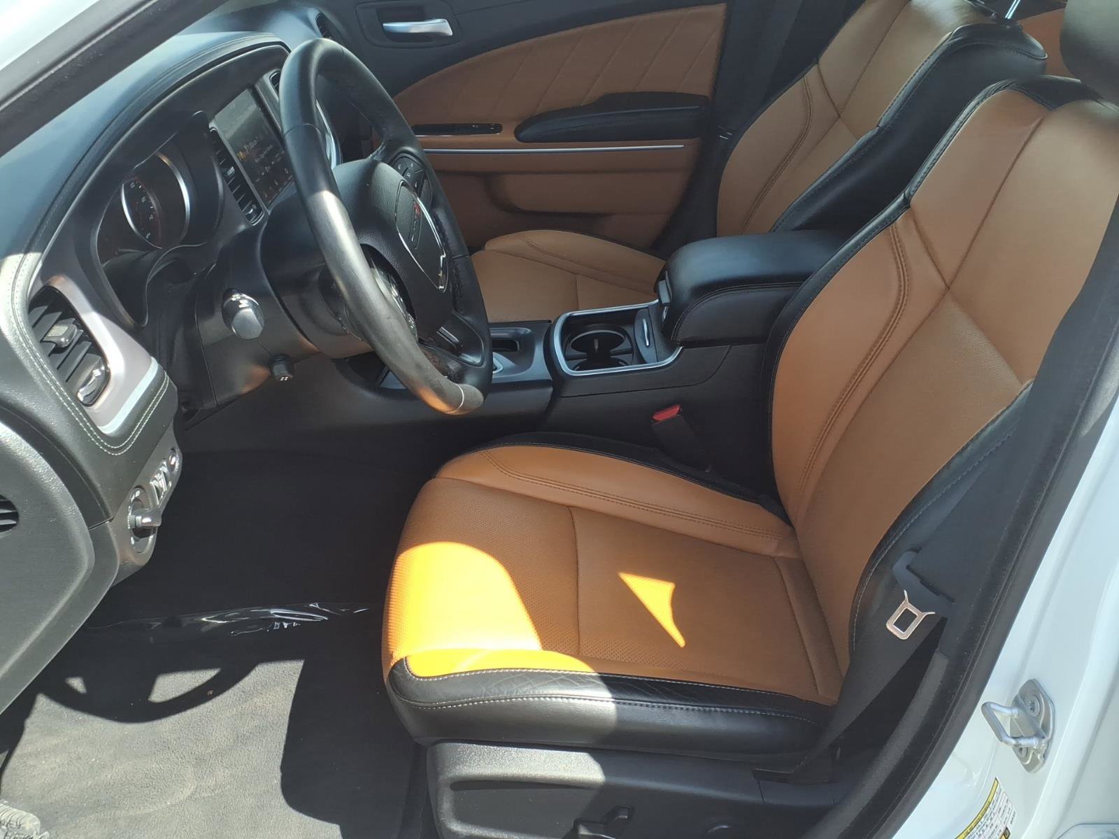 Used 2022 Dodge Charger SXT w/ Plus Group RWD image 15
