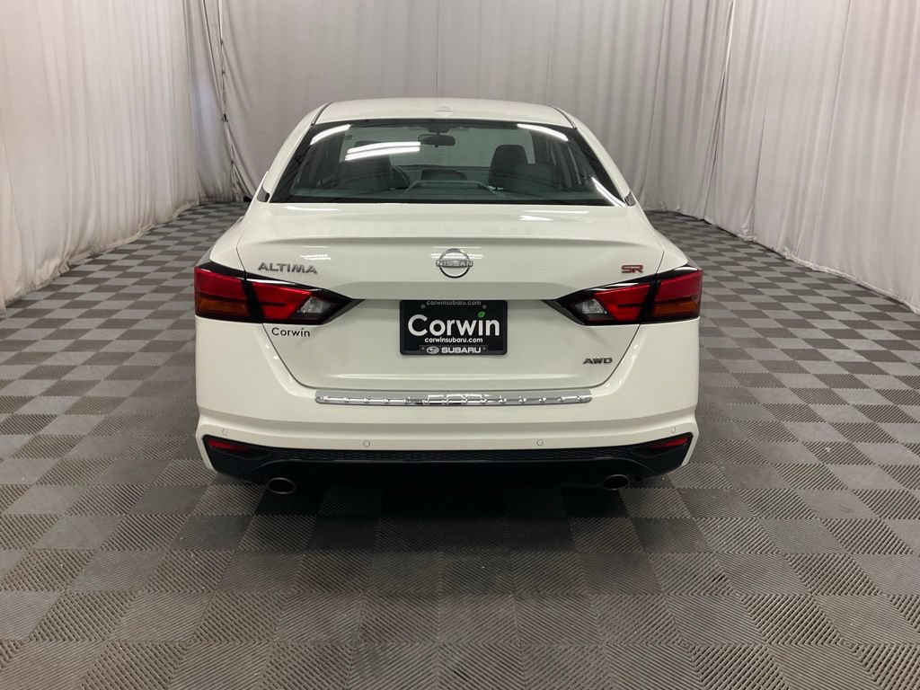 Used 2023 Nissan Altima 2.5 SR AWD/4WD image 10