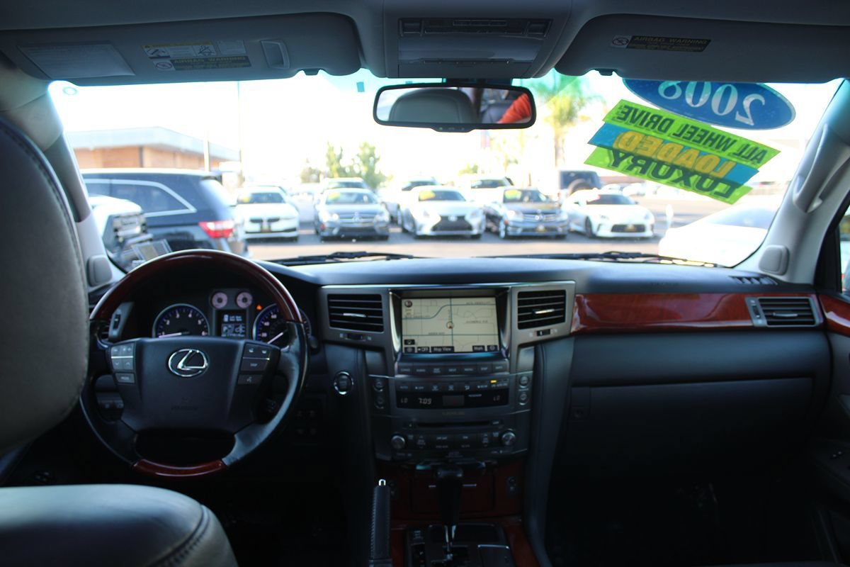 Used 2008 Lexus LX 570 4WD w/ Technology Pkg image 27
