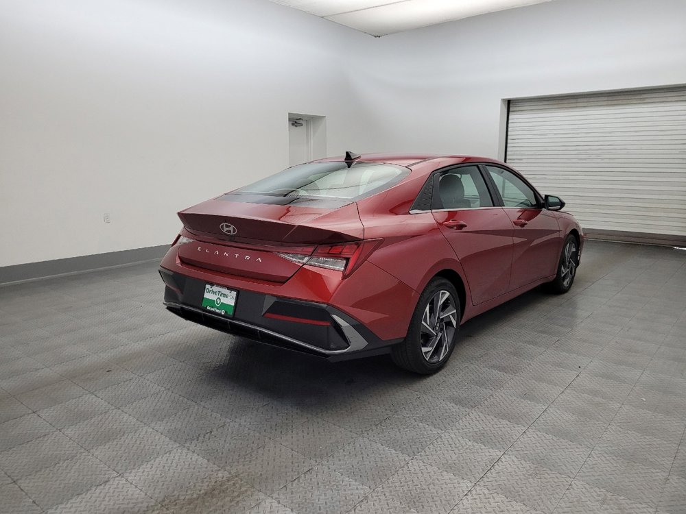 Used 2025 Hyundai Elantra SEL FWD image 9