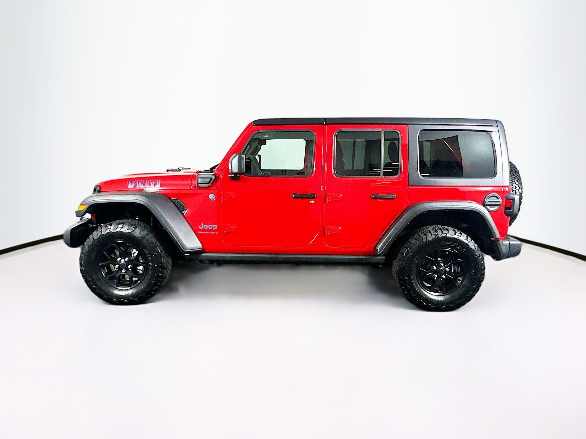 Used 2025 Jeep Wrangler Willys image 4