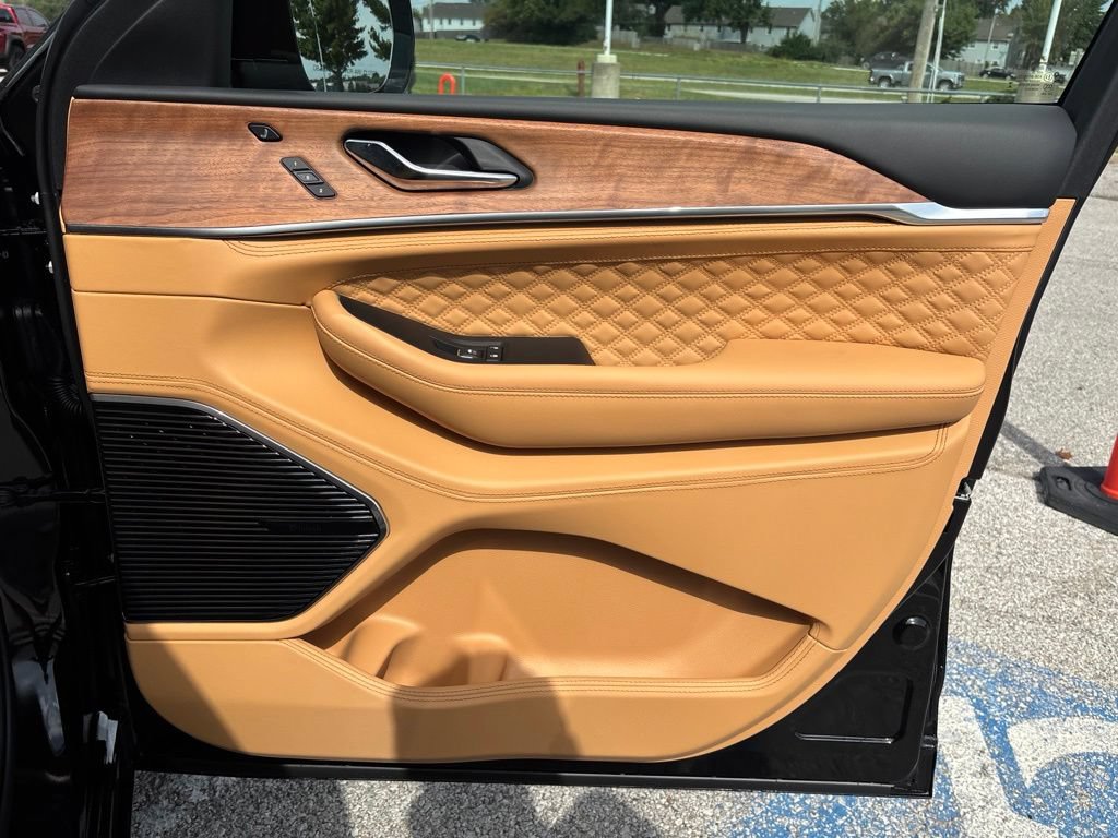 New 2027 Jeep Grand Cherokee Summit AWD/4WD image 28