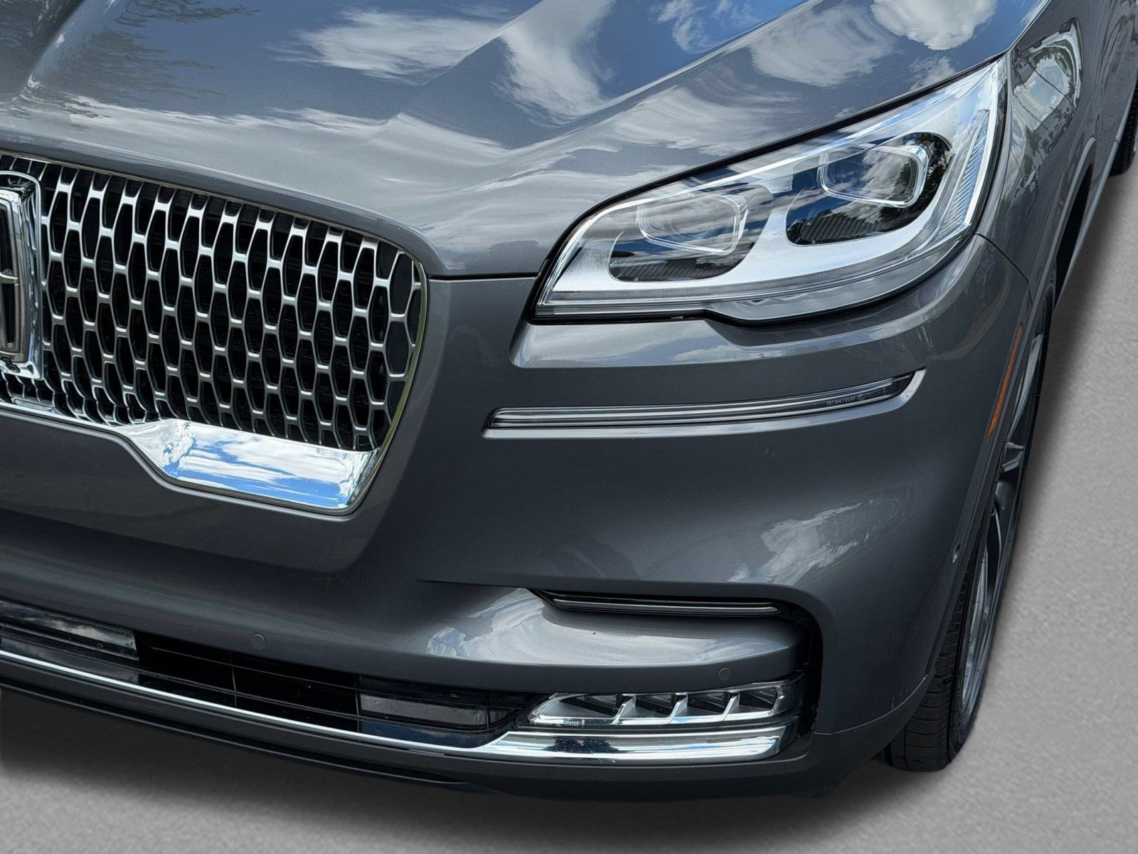 Used 2023 Lincoln Aviator Reserve w/ Equipment Group 201A AWD/4WD image 11