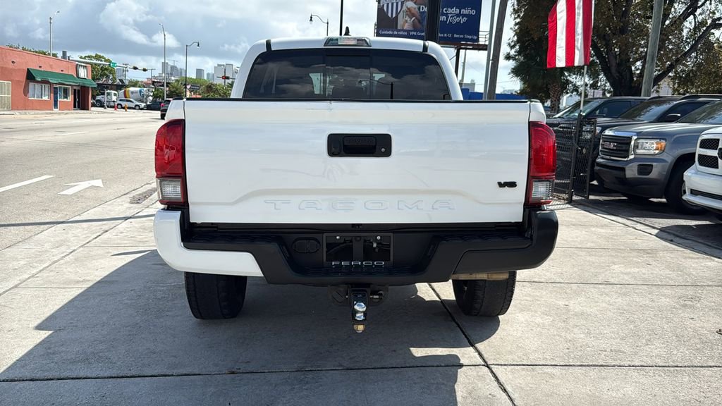 Used 2021 Toyota Tacoma SR5 w/ Trail Edition image 13