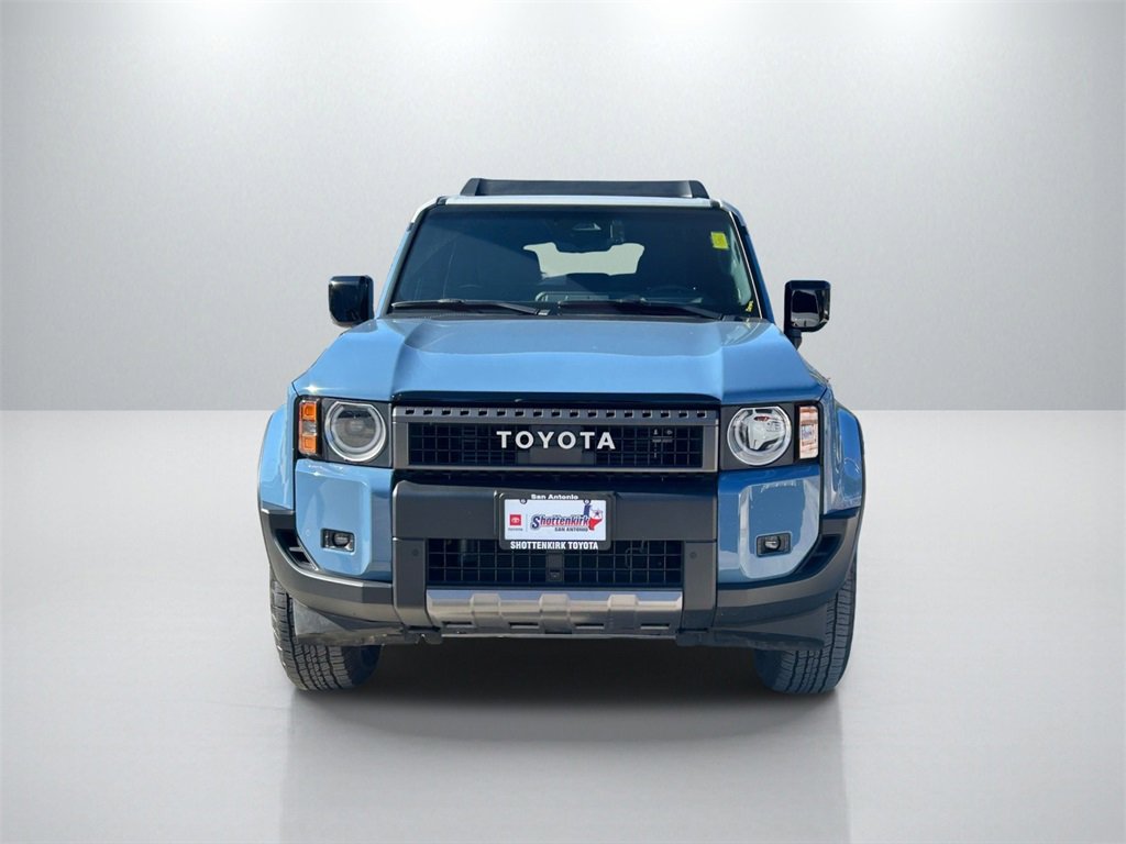 Used 2024 Toyota Land Cruiser image 2