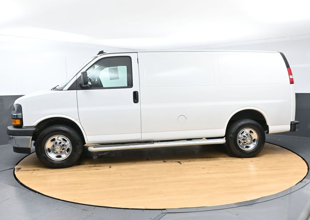 Used 2024 Chevrolet Express 2500 w/ Driver Convenience Package image 7