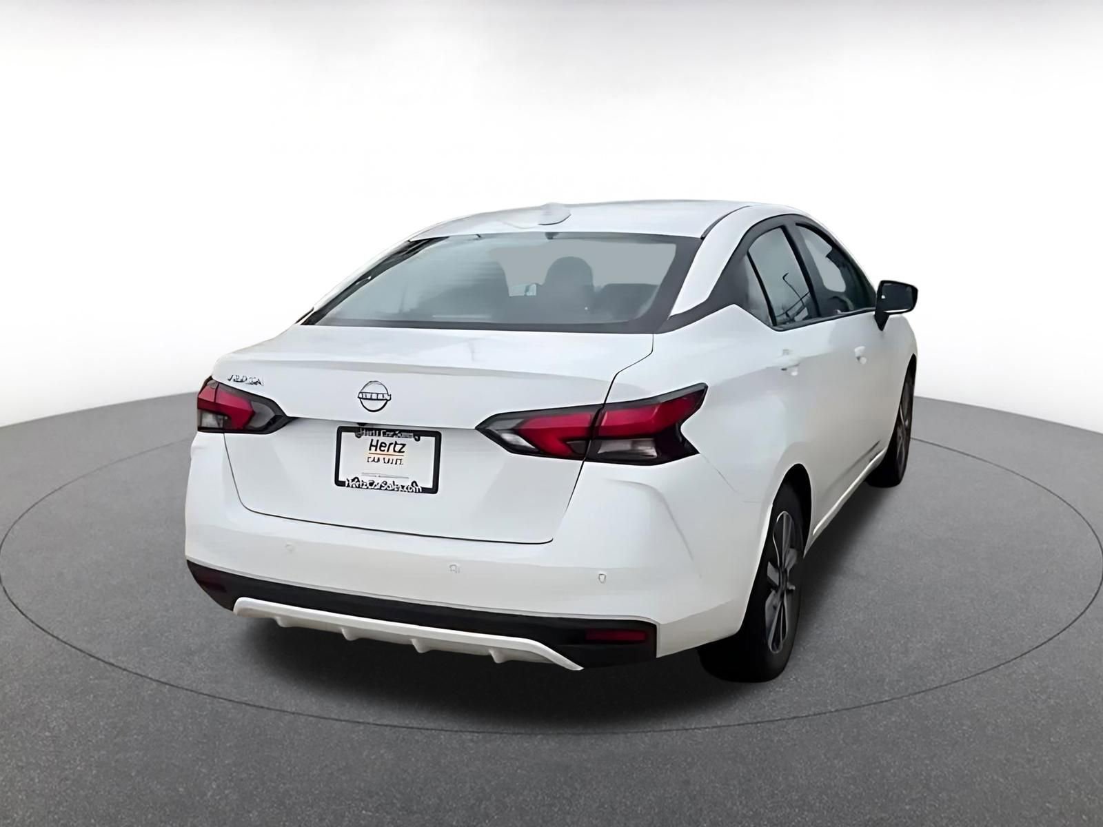 Used 2025 Nissan Versa SV image 14