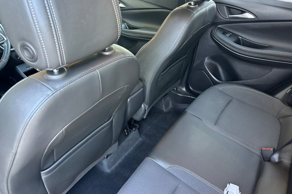 Used 2024 Buick Encore GX Preferred FWD image 12