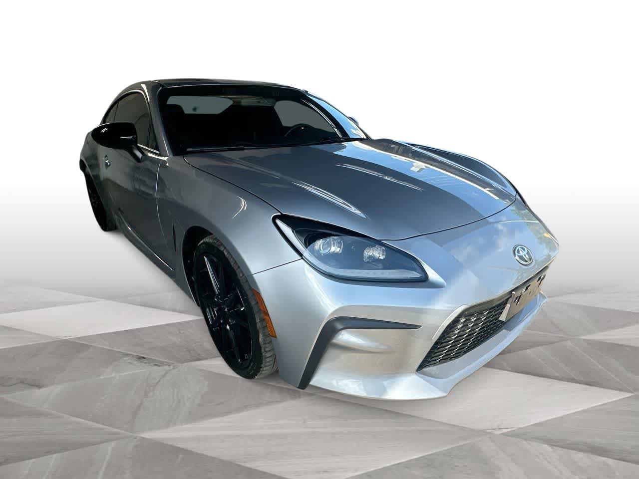 Used 2025 Toyota GR86 Premium RWD image 2