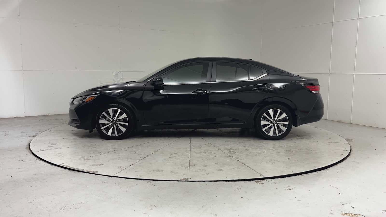 Used 2020 Nissan Sentra SV w/ SV Premium Package FWD image 3