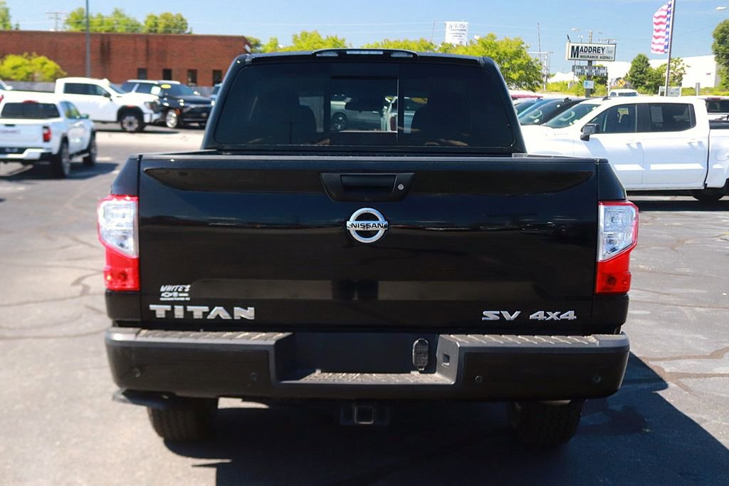 Used 2021 Nissan Titan SV w/ Accessory Utility Package AWD/4WD image 6
