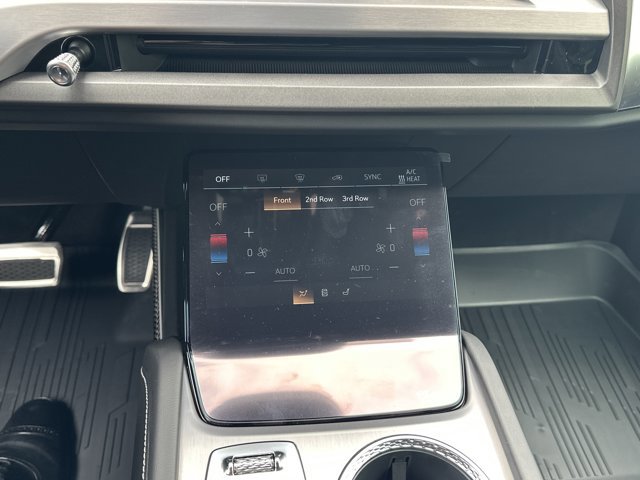 New 2026 Cadillac Vistiq Sport w/ LPO, Floor Liner Package image 19