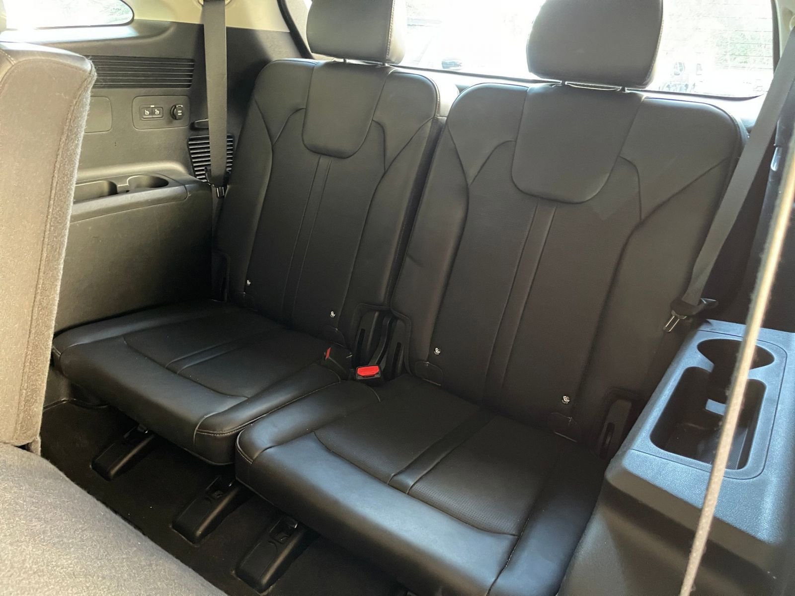 Used 2024 Kia Sorento S image 28