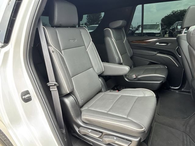 Used 2024 Cadillac Escalade Premium Luxury w/ Performance Package AWD/4WD image 31