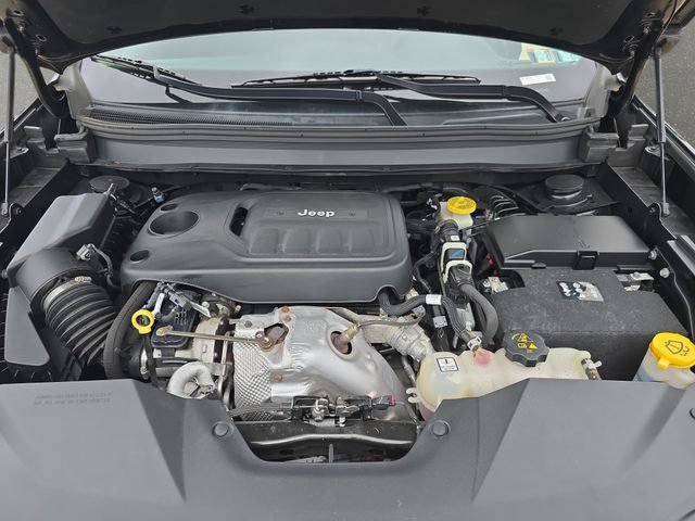 Used 2019 Jeep Cherokee Limited w/ Luxury Group AWD/4WD image 33