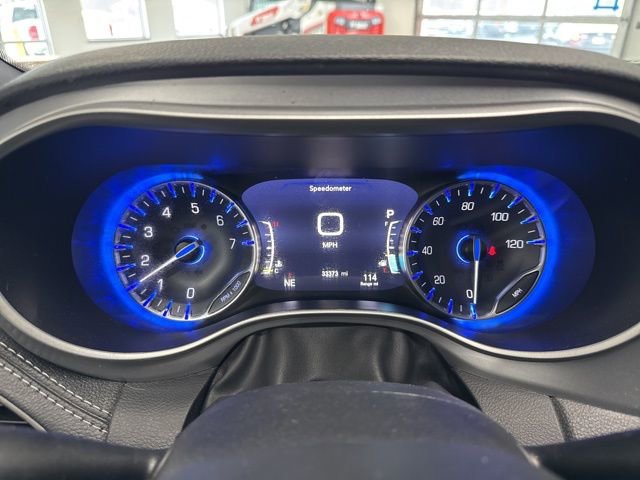 Used 2023 Chrysler Pacifica Touring-L w/ S Appearance Package image 34