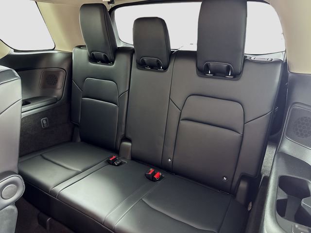 Used 2023 Nissan Pathfinder Platinum image 14