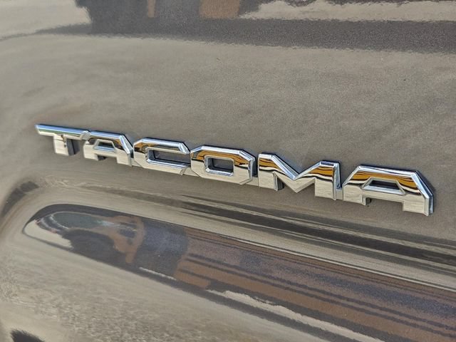 Used 2020 Toyota Tacoma TRD Sport AWD/4WD image 8
