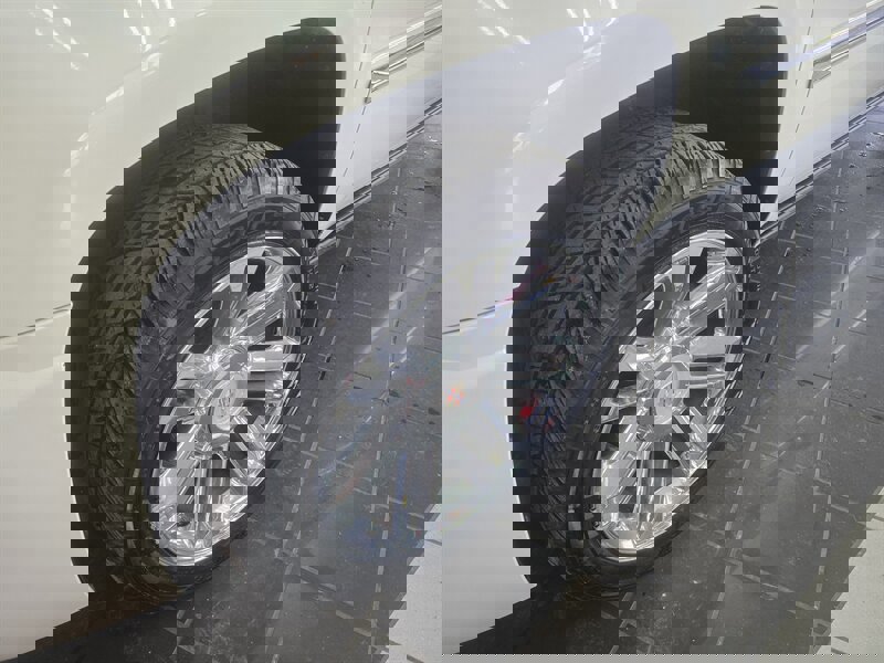 Used 2012 Cadillac Escalade Platinum image 38