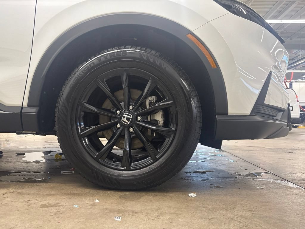 Used 2025 Honda CR-V Sport image 25