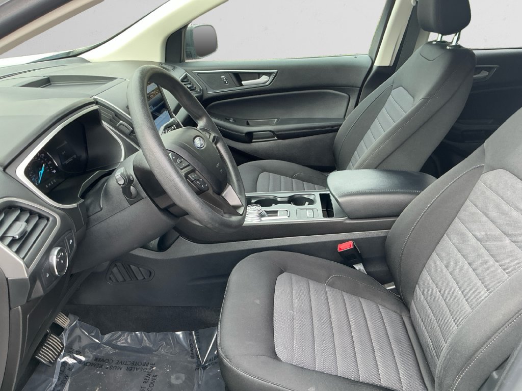 Used 2021 Ford Edge SE FWD image 9