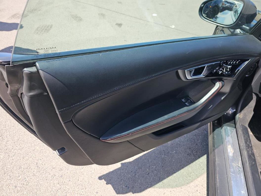 Used 2017 Jaguar F-TYPE S RWD image 10