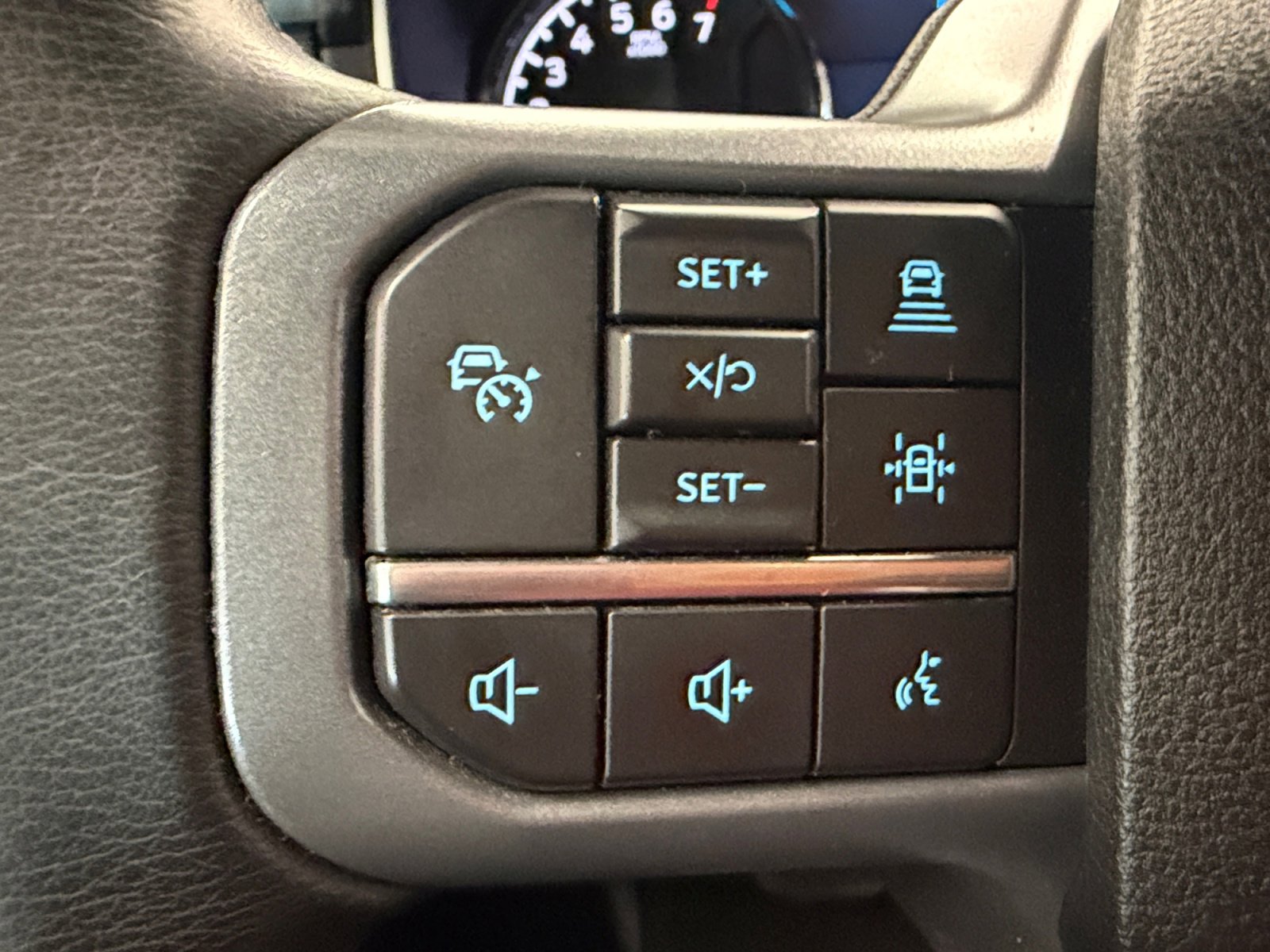 Used 2023 Ford F150 XLT w/ Equipment Group 302A High image 40