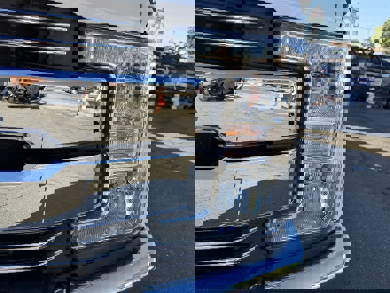 Used 2017 Ford F350 Lariat w/ FX4 Off-Road Package image 7