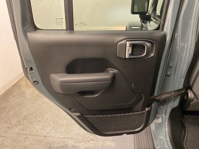 Used 2024 Jeep Wrangler Unlimited w/ Convenience Group AWD/4WD image 23
