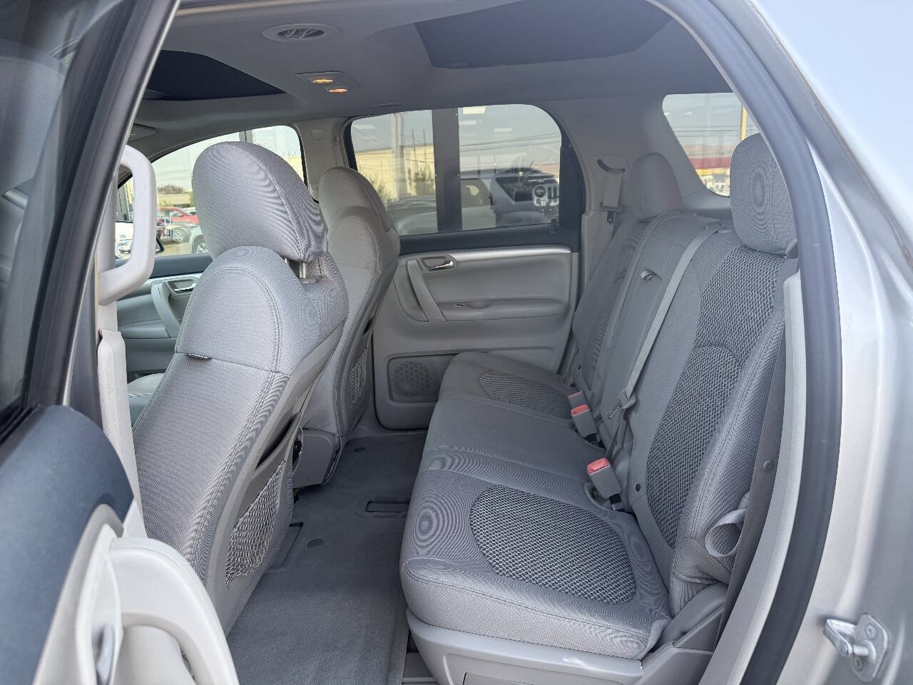 Used 2007 Saturn Outlook XE w/ Preferred Pkg AWD/4WD image 9