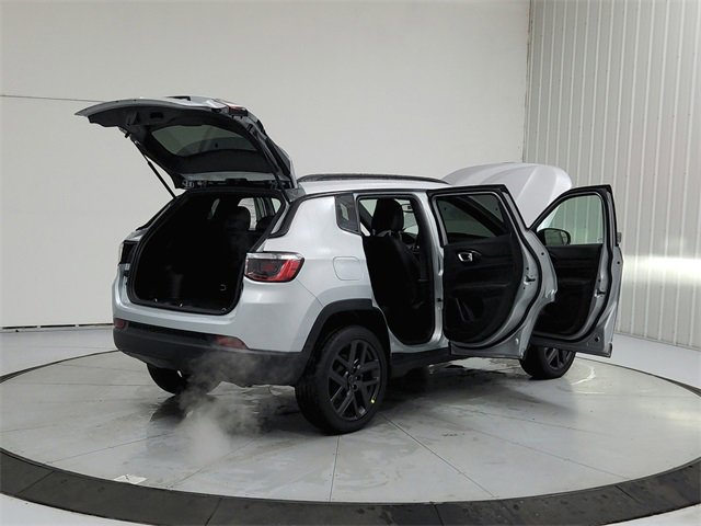 New 2026 Jeep Compass Latitude image 15