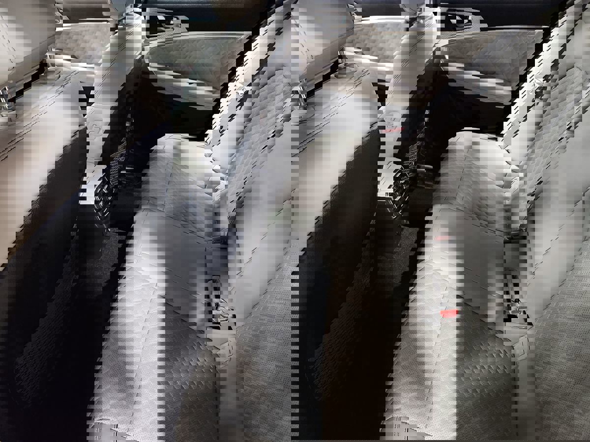 Used 2022 Genesis G70 3.3T RWD image 51