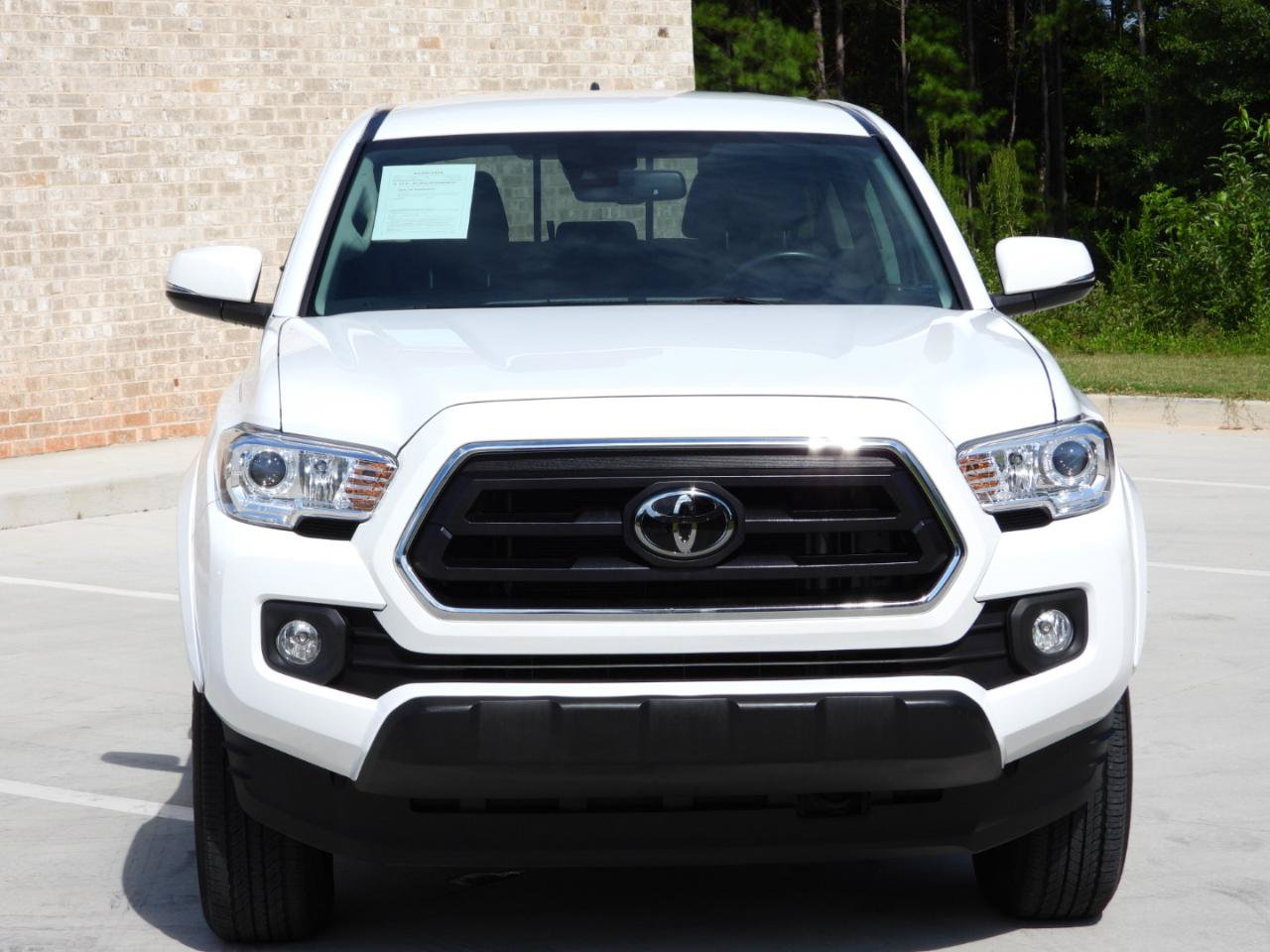Used 2022 Toyota Tacoma SR5 w/ Technology Package RWD image 34